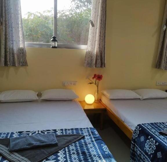 Family Suite, Mars Jungle Adventure Stud Farm With Private Jacuzzi