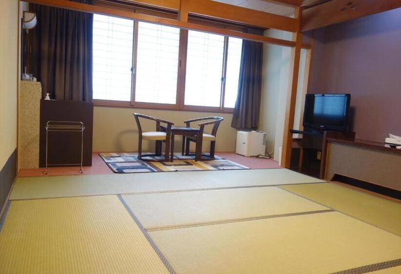 Номер Deluxe, Tonamino Shogawaso Ichimantei