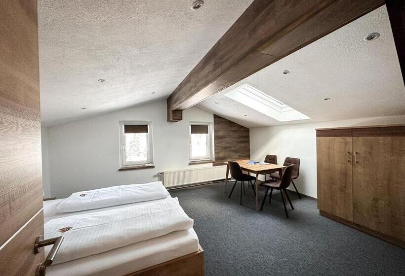 Семейный Номер, Frühstückspension Auer   Haus Kargl