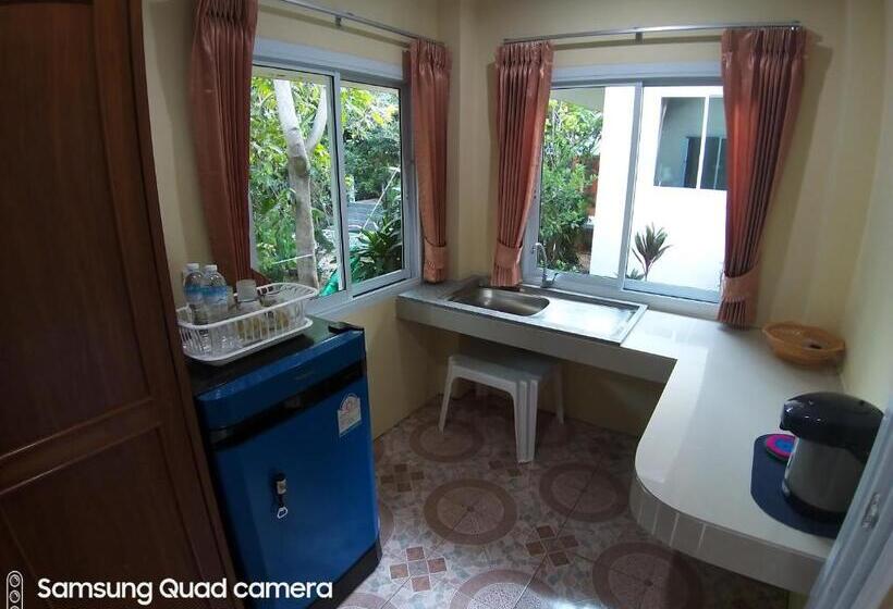 Бунгало Стандарт, Mae Somboon House