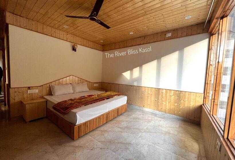 스탠다드 룸 산 전망, Mid Orchard Kasol L River Side  Pure Veg Hotel In Kasol