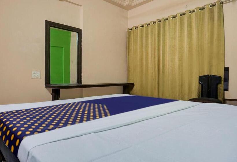 Трехместный Номер Классика, Spot On Hotel Akash Lodge