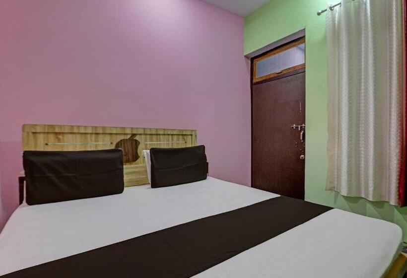 三人经典房间, Oyo Good Vibes Hotel And Restaurant