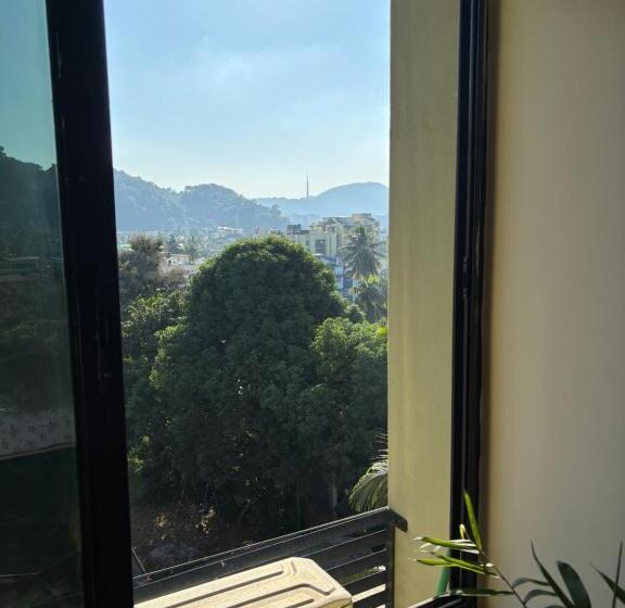 标准间带山景, Sushrita Hillview Homestay