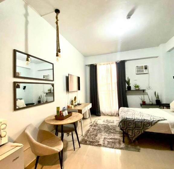 스탠다드 발코니 스튜디오, Affordable Buenbyahe Staycation In Urban Deca Tower Edsa, F Residences And The Regalia Park Tower Cu