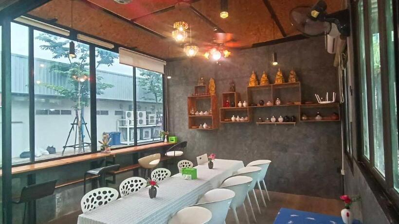 带大床的标准间, Changrojresortkaengkhoi