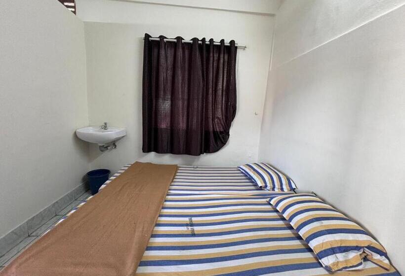 Номер Economy, Yamuna Vihar Toursit Home