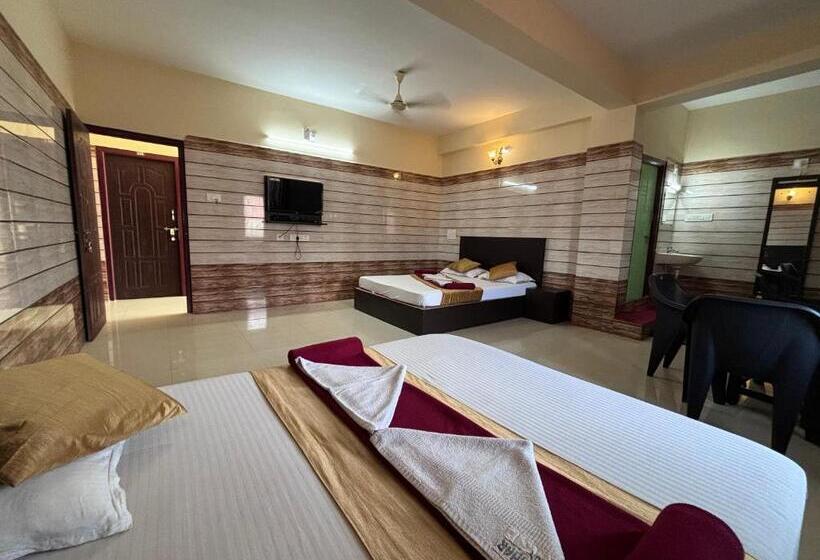 Четырехместный Номер Deluxe, Yamuna Vihar Toursit Home