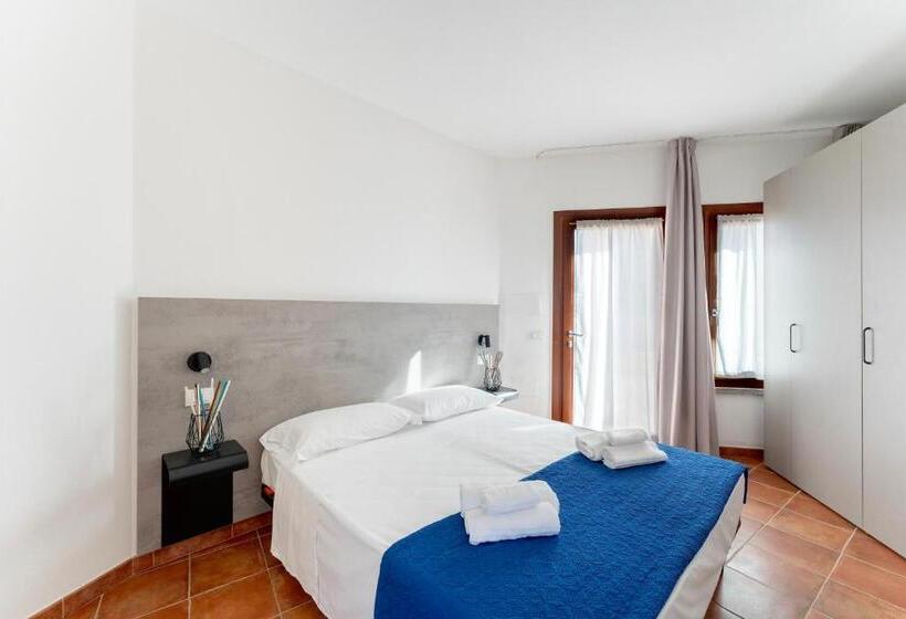 Апартаменты 1 Спальня, Isa Residence With Swimming Pool In Isola Rossa, Apartments With Air Conditioning And Private Outdoo