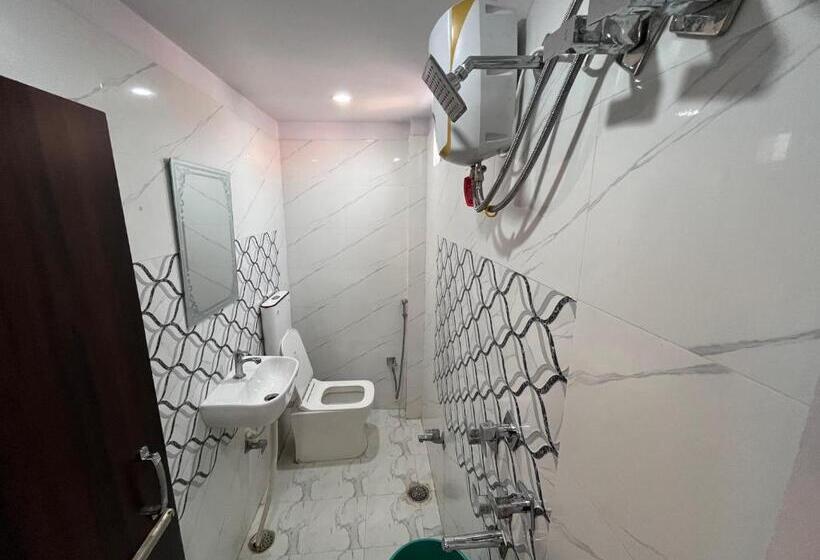 Camera Standard, Baba Vishwanath Residency