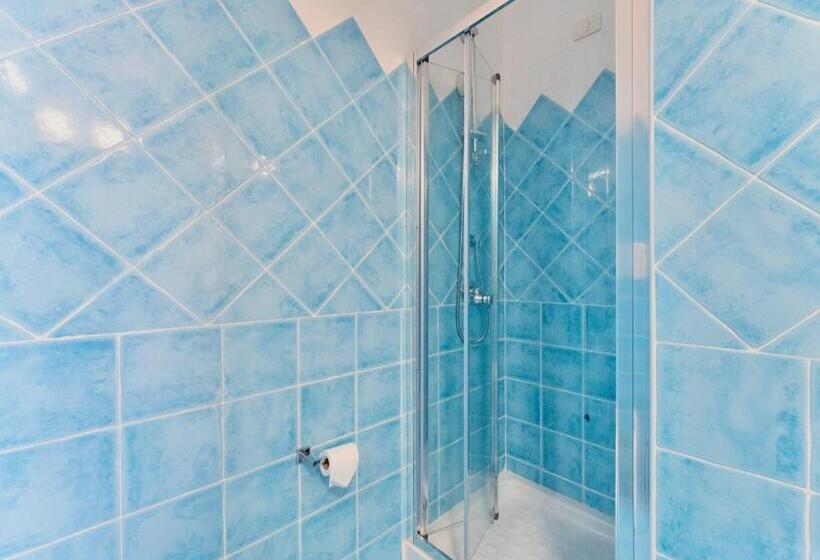 Апартаменты 1 Спальня, Residence With Swimming Pool In Isola Rossa, Just About 2 Km From The Beach La Marinedda