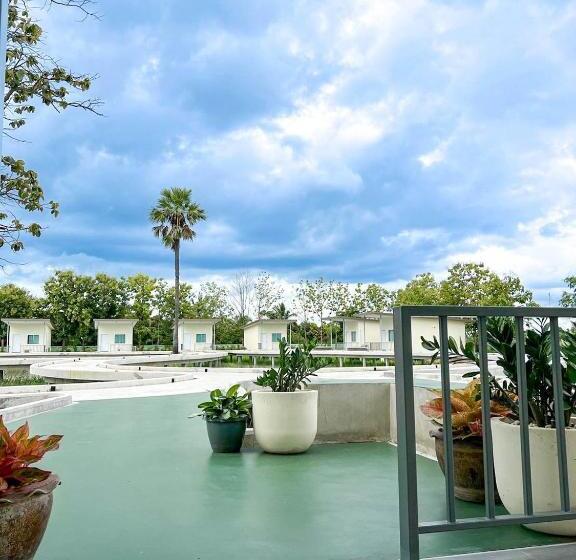 带大床的豪华间, At Pream&chan Resort แอท เปรมแอนด์จันทร์ รีสอร์ท
