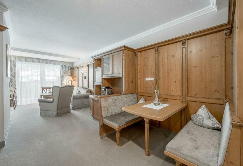 سوئیت رویال, Trofana Royal 5 Sterne Superior Resort