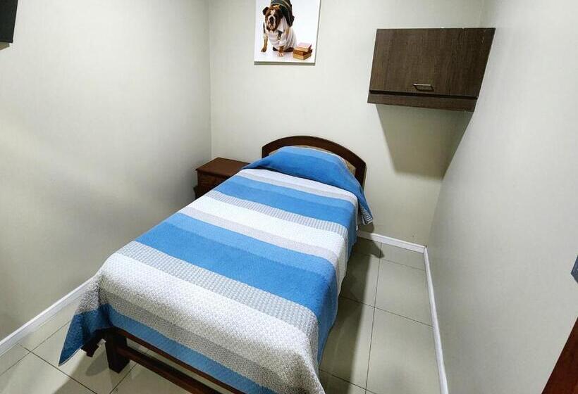 스탠다드 싱글 룸 공동욕실, Hostal Ostello Amadeus