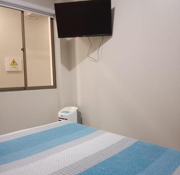 스탠다드 싱글 룸, Hostal Ostello Amadeus