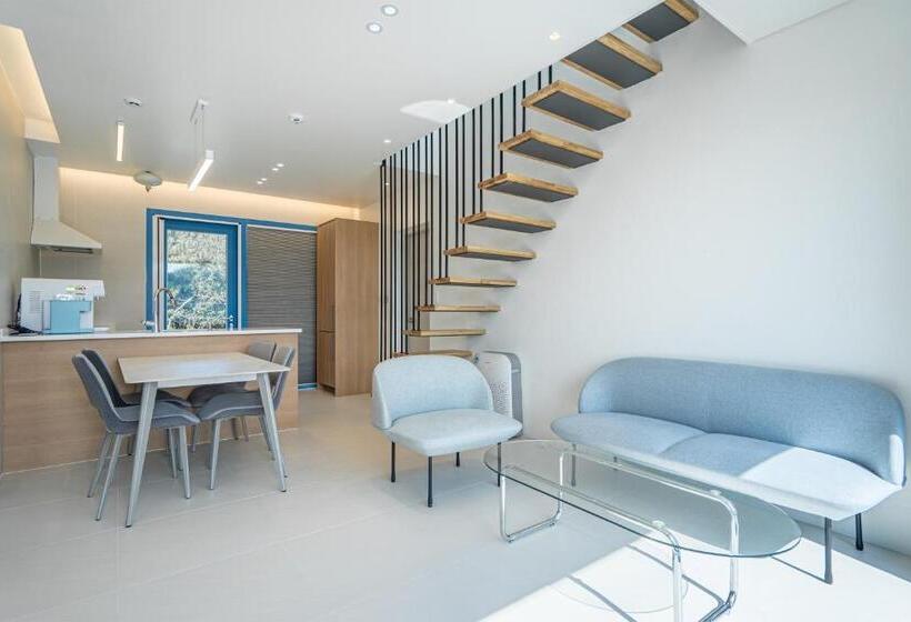 اتاق استاندارد با تراس, Yeosu Blueara Premium Pool Villa