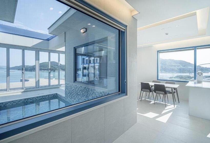 اتاق استاندارد, Yeosu Blueara Premium Pool Villa