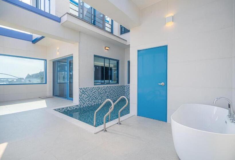 اتاق استاندارد, Yeosu Blueara Premium Pool Villa