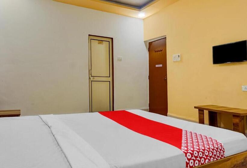 Трехместный Номер Классика, Oyo Sai Lodge
