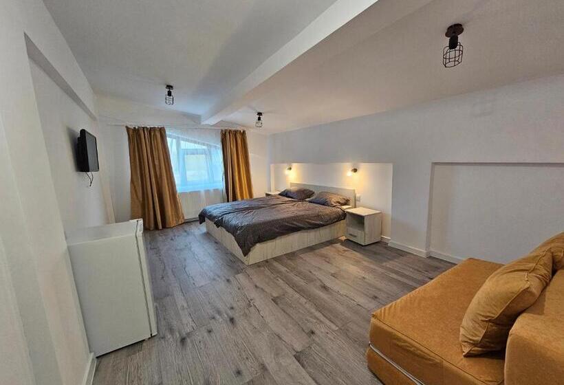 اتاق استاندارد سه نفره, Didi Apartament