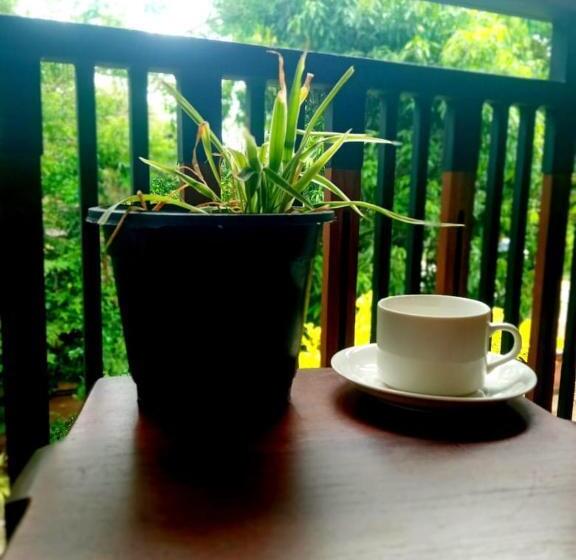 اتاق لوکس, Harambathenna Resort