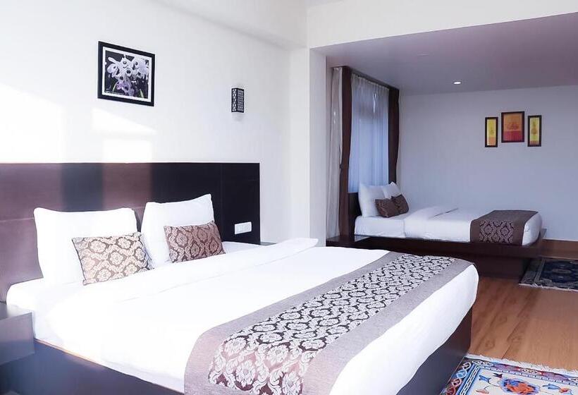 家庭套房, Roomshala Bhumzang Hotel   Amazing View