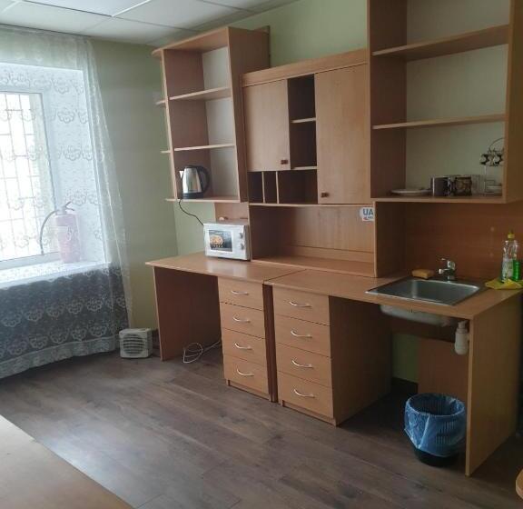 اتاق خانوادگی, Hostel Krone Gok Zatishok