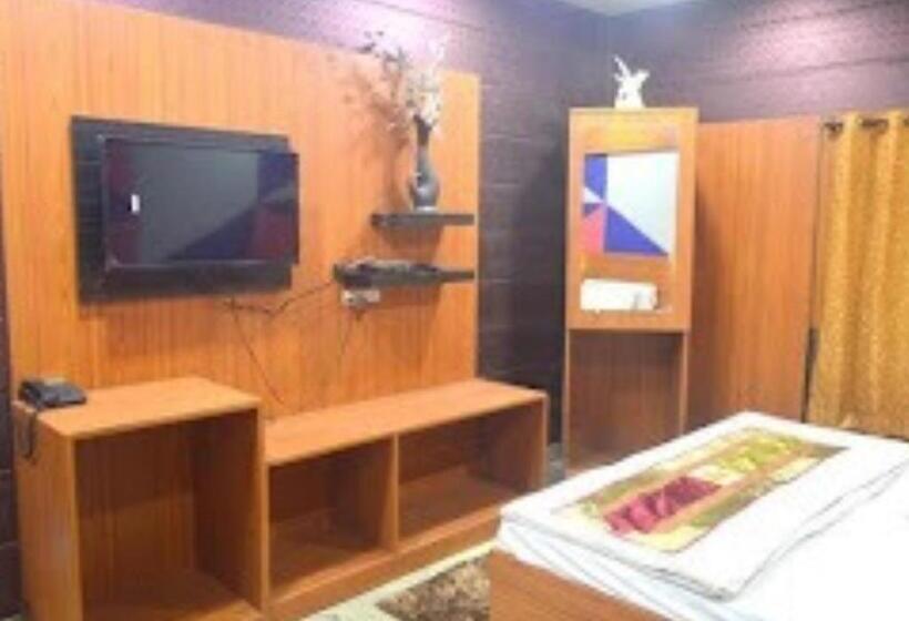 Номер Economy, E Square Jabalpur Mp