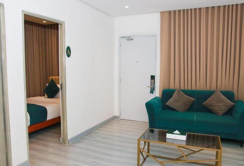 스탠다드 룸 공동 욕실, Solano Residences
