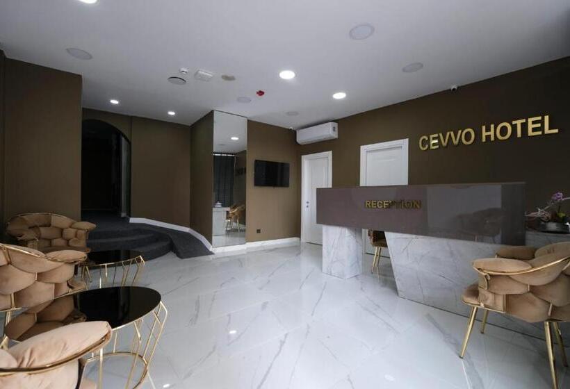 带阳台的三人标准间, Cevvo