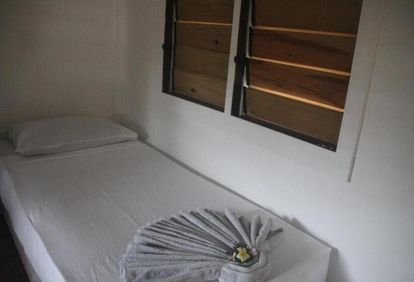 패밀리 룸, Mana Backpackers And Dive Resort