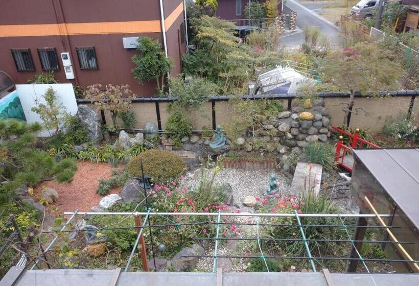 Дом 1 Спальня, 9 Kingyo: You Can See The Japanese Garden From T   Vacation Stay 12822