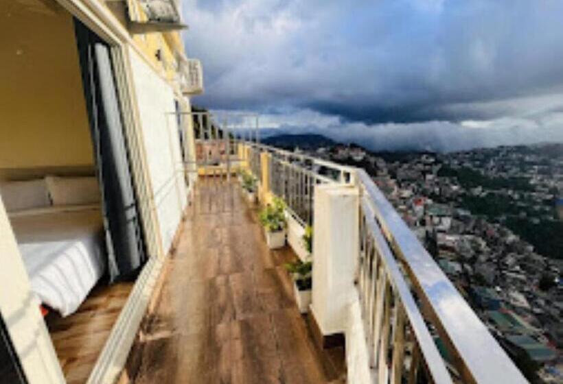 اتاق استاندارد با بالکن, Aizawl Guest House, Aizwal