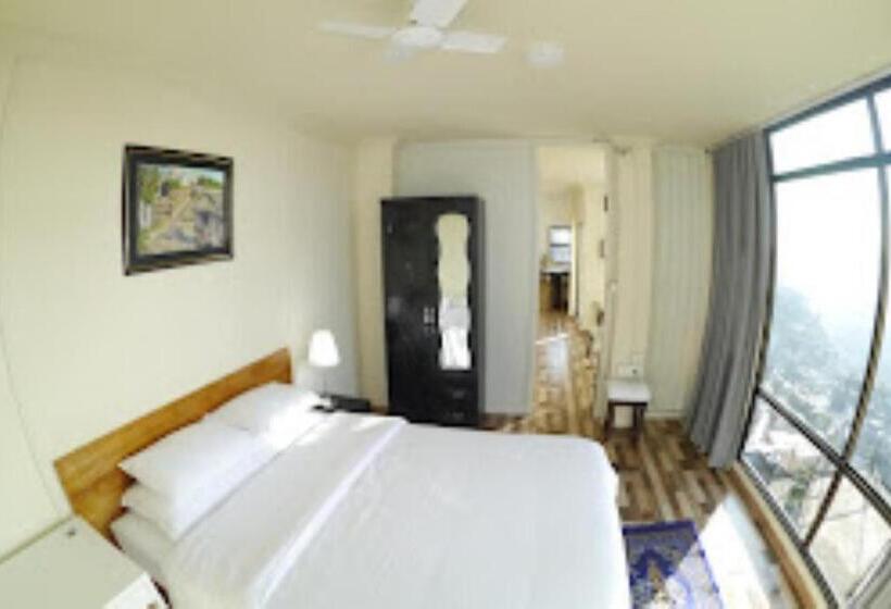 발코니 디럭스 룸, Aizawl Guest House, Aizwal