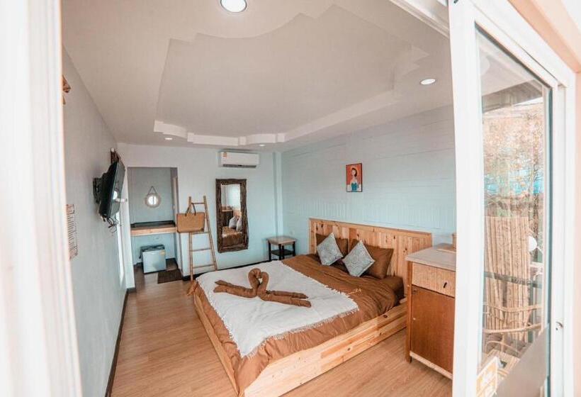 Стандартный Номер Кровать Кинг, Kirin Pool View Kohlarn