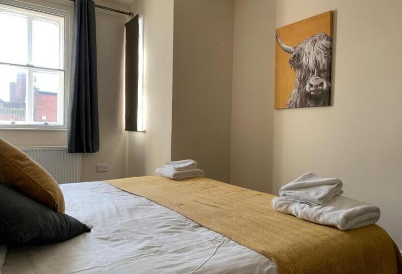 Дом 2 Спальни, Market Place Serviced Apartments, Leek