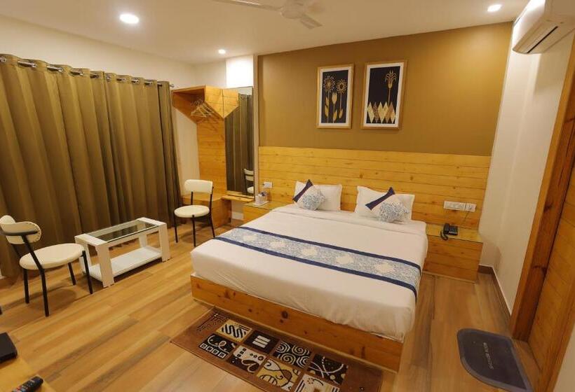 스탠다드 룸 킹사이즈 침대, The Grand Uddhav  A Boutique