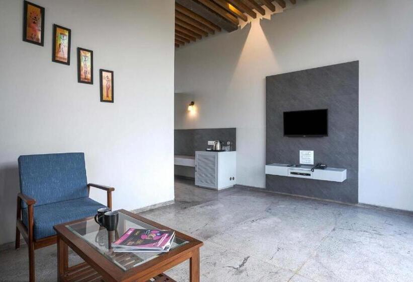 Номер Стандарт с Балконом, Wabi Sabi Resort, Igatpuri