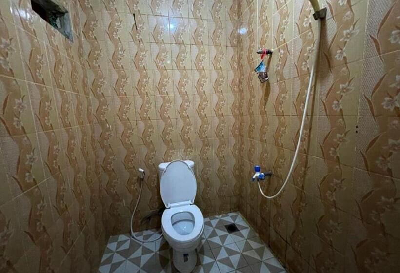 Номер Deluxe, Oyo 93292 Raudhatul Husna Homestay Syariah