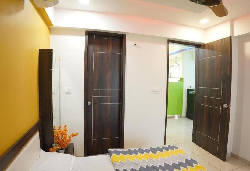 Люкс Вид на Сад, Fortune Penthouse 11th Floor With Sky Orbit Swimming Pool And Gym