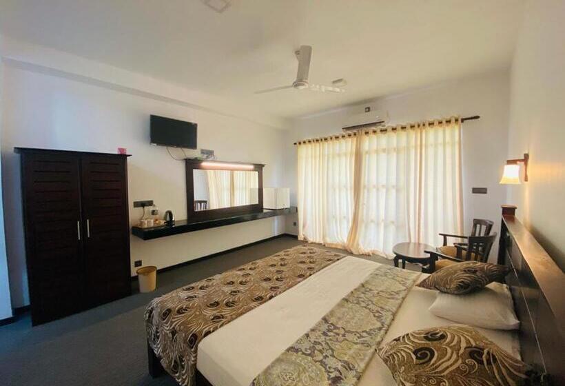Номер Deluxe, River Park Hotel   Hikkaduwa
