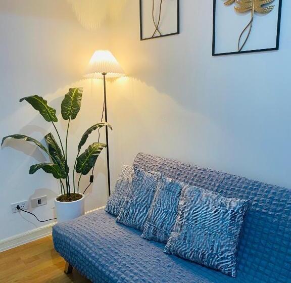 Апартаменты 1 Спальня, Cozy And Minimalist Room Near Airport