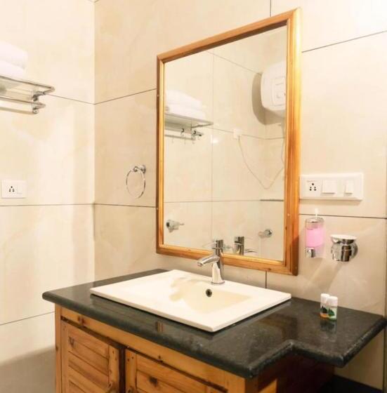 스탠다드 발코니 룸, Elegance Retreat Manali Luxury Boutique Stay