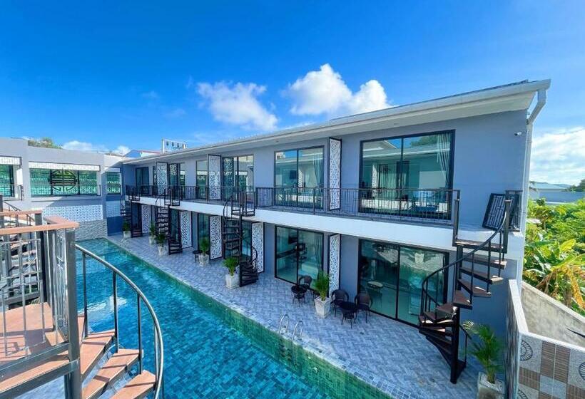 プールの見えるスーペリアルーム, Chanakarn Pool Access Rawai