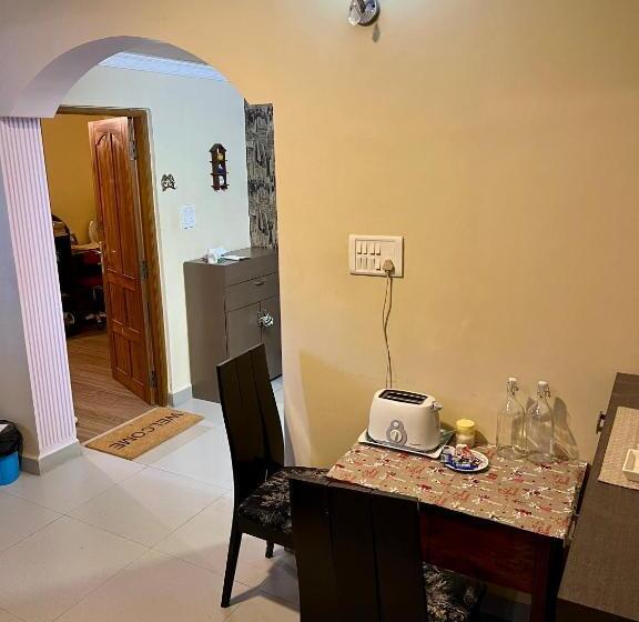 标准间带阳台, Fernandes Homestay  Amor