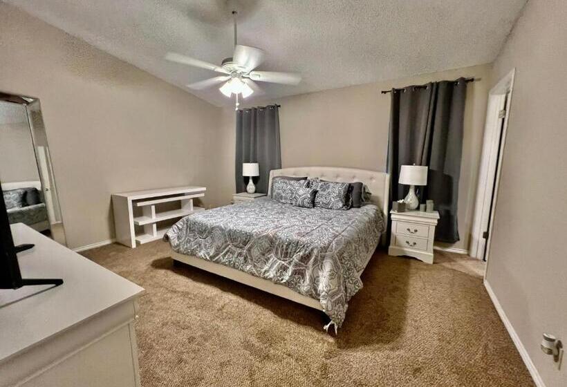 패밀리 룸, San Antonio Tx  3br Fully Furnished Corporate Home