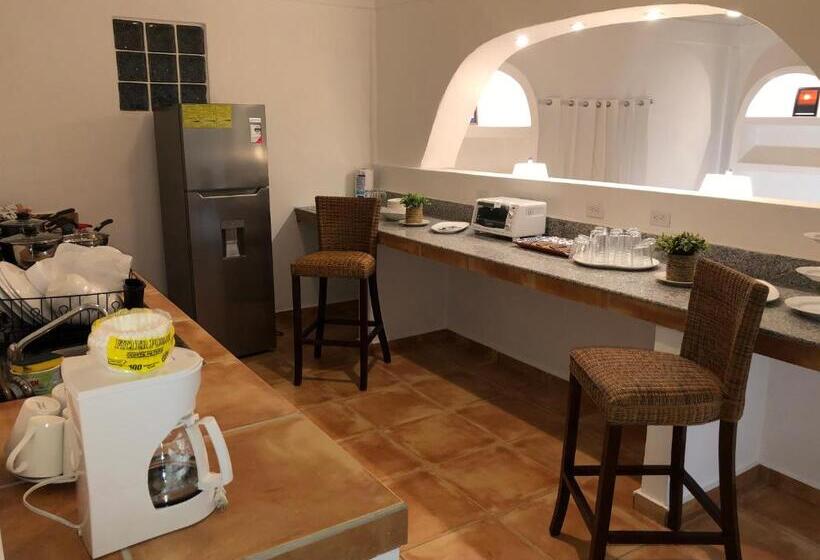 바다 전망 스탠다드 방갈로, Oceanfront Bungalows   Paradise Rentals