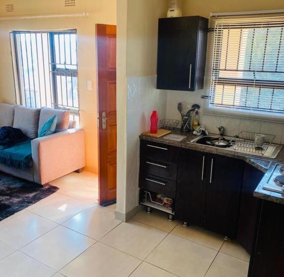 Номер Стандарт, Busy Bee Guest House