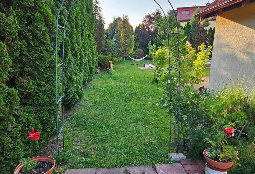 Номер Стандарт Вид на Сад, Czech Paradise Family Guest House With Breakfast & Garden