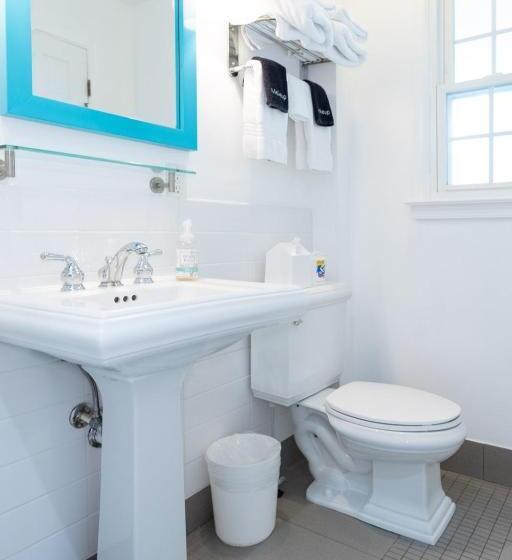 اتاق استاندارد با تخت بزرگ, Canalside Inn
